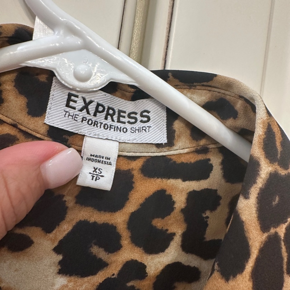 Leopard Print Women's Top - Picture 3 of 5